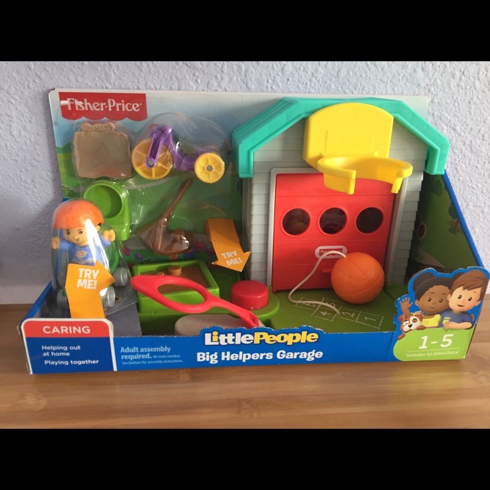 Little People Big Helpers Garage and tractor toy